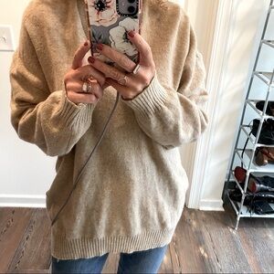 Lord Blair Vintage Beige V-Neck Sweater